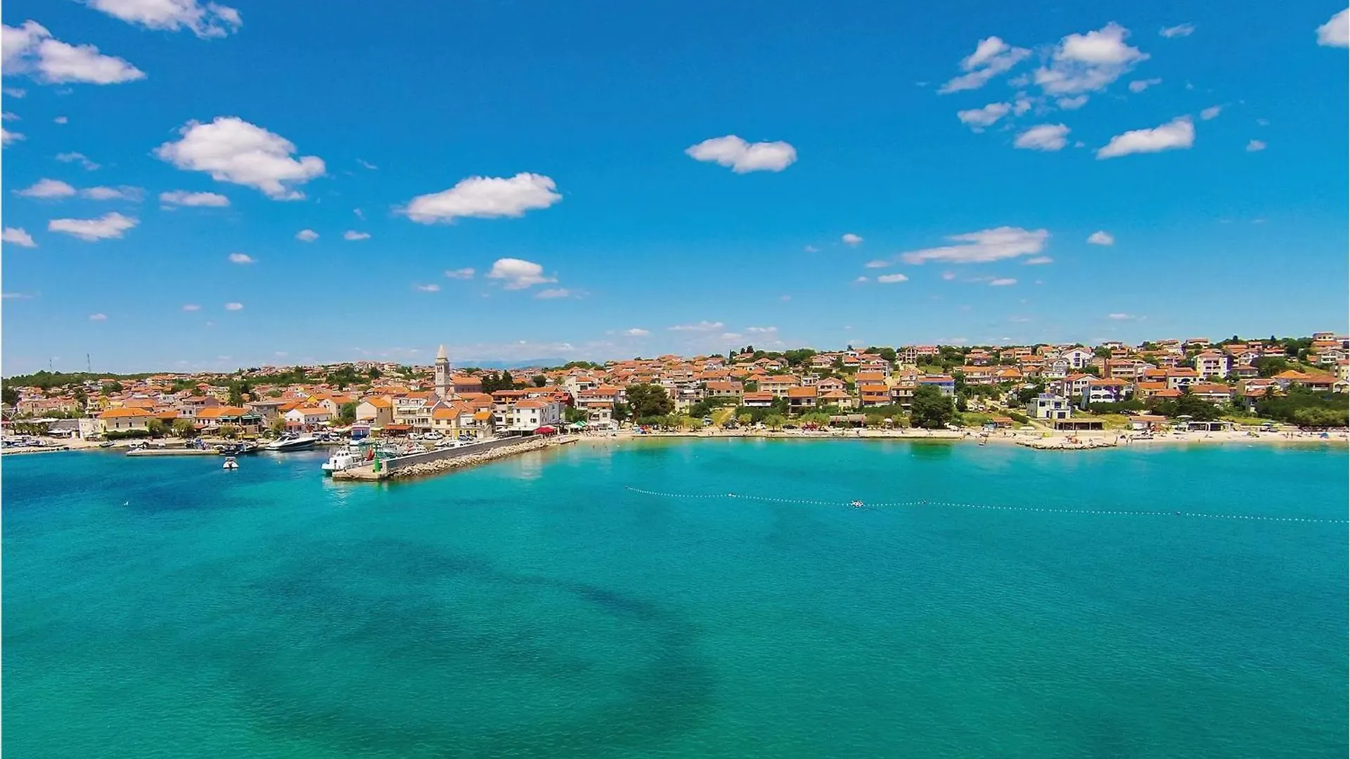 2 Bedroom Gorgeous Apartment In Pakostane
